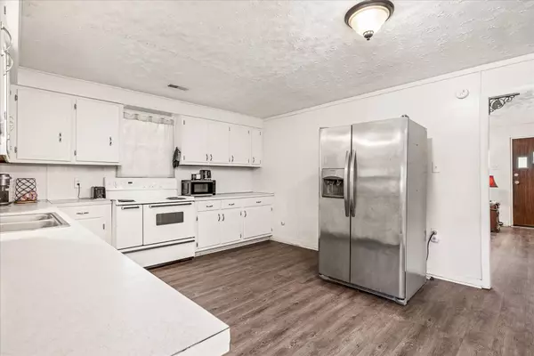 150 Fisk Rd, Livingston, TN 38570