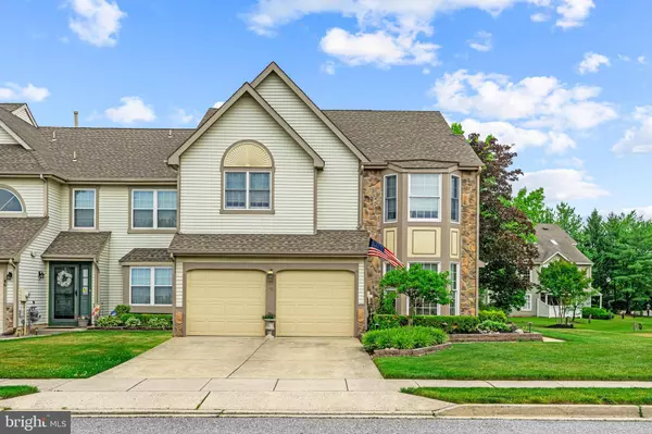 48 SANDHURST DR, Mount Laurel, NJ 08054