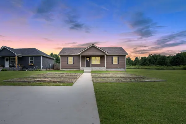 276 Meadow Ln, Oak Grove, KY 42262