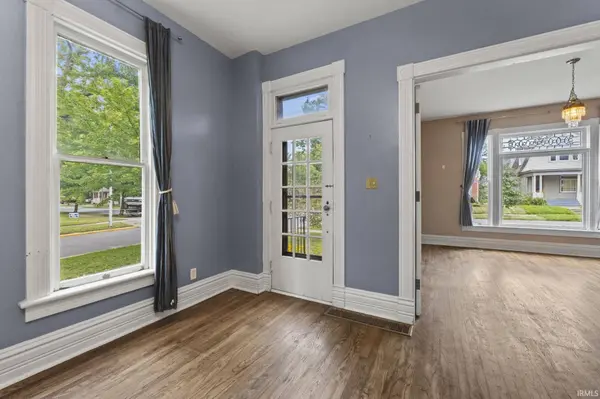 2402 S Harrison Street, Fort Wayne, IN 46807-1316