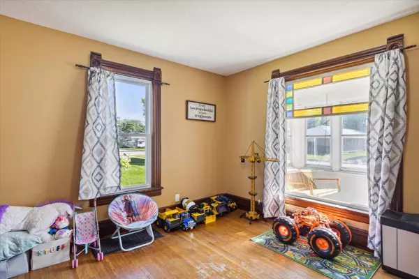 206 S Linn Street, Shannon, IL 61078