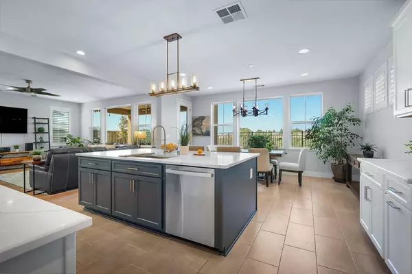 4240 Vittorio DR, Roseville, CA 95661