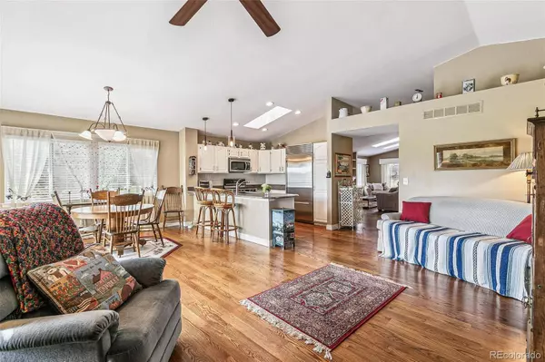 16 Canongate LN, Highlands Ranch, CO 80130