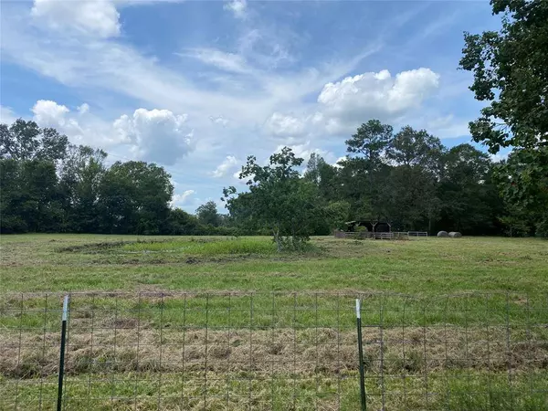 330 County Road 2850, Cleveland, TX 77327