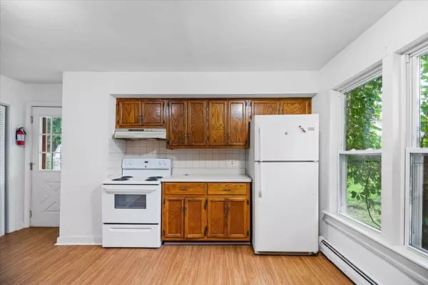 188 Oak ST, Lewiston, ME 04240