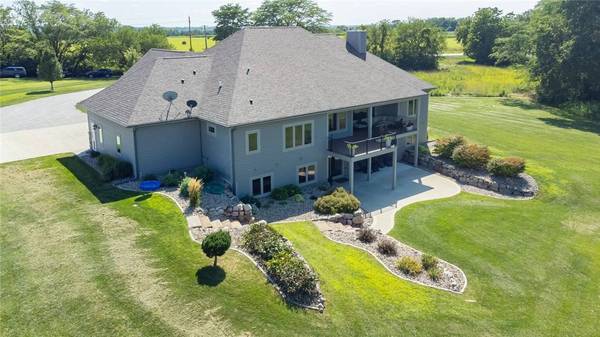 10455 NW Beaver Drive, Johnston, IA 50131