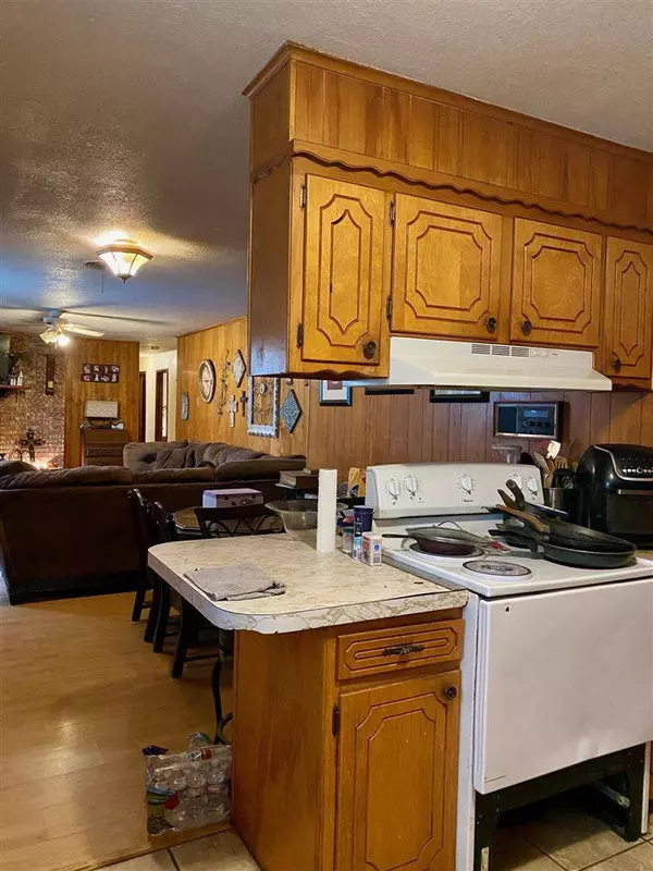 9740 E 1880 Rd, Comanche, OK 73529