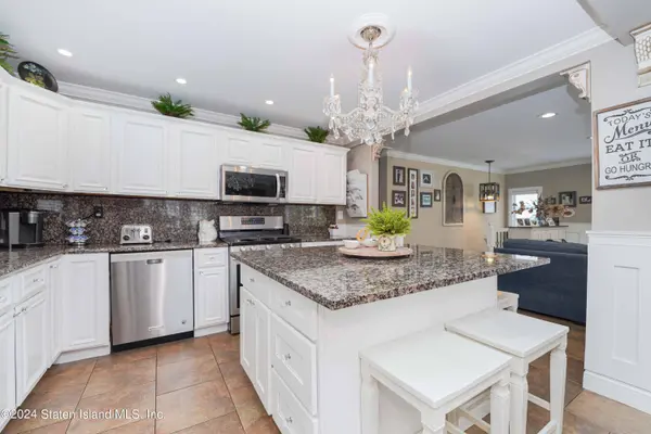 180 Guyon AVE, Staten Island, NY 10306