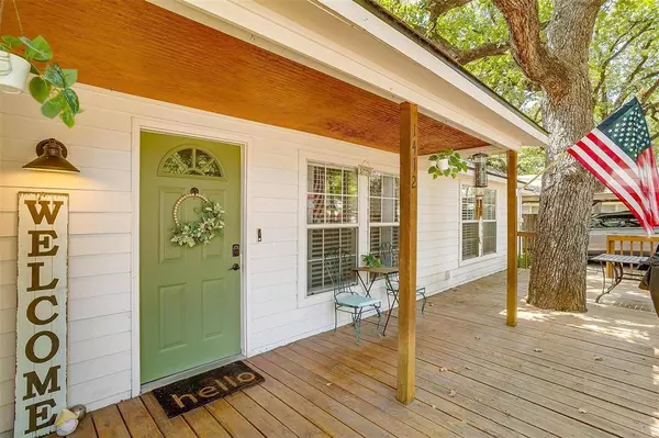 1412 E Bankhead Drive, Weatherford, TX 76086