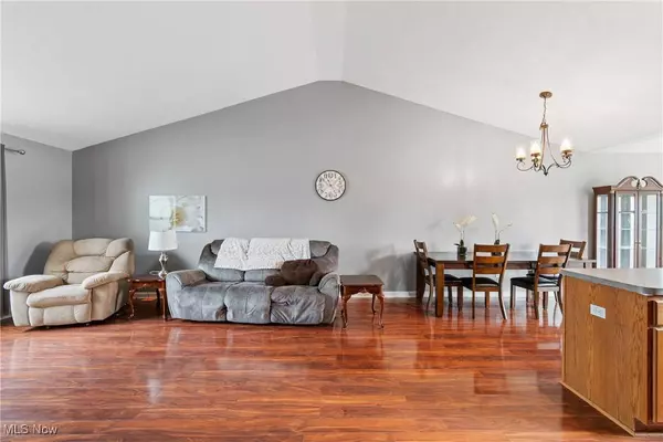 6299 Greenview TRL, North Ridgeville, OH 44039