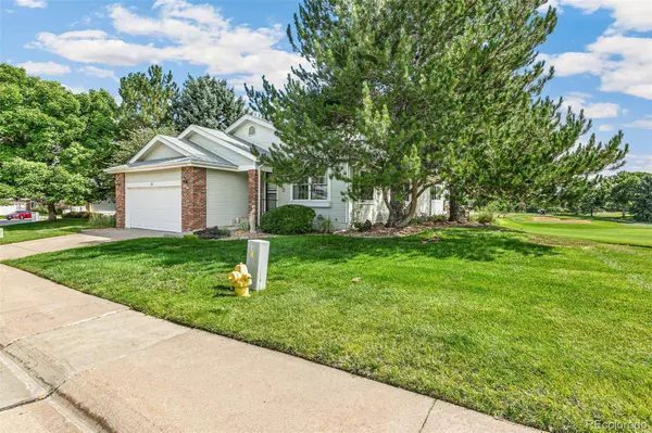 16 Canongate LN, Highlands Ranch, CO 80130