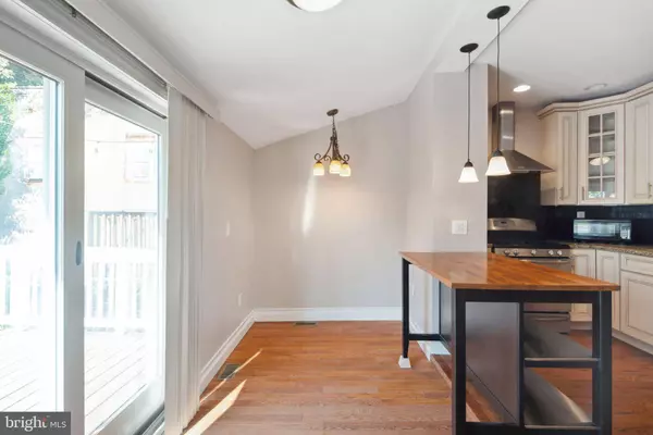 219 DAWSON ST, Philadelphia, PA 19128