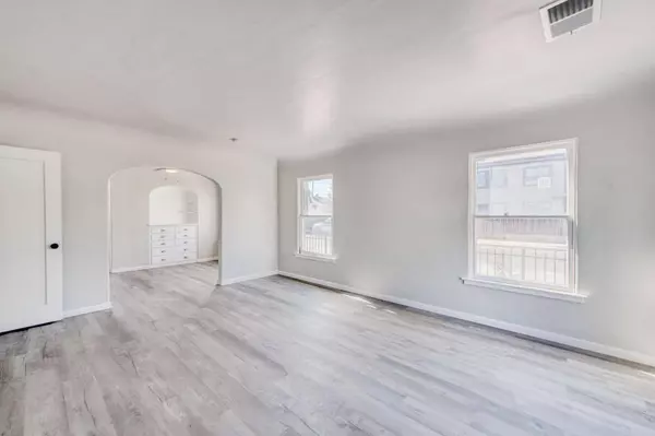 404 N Echo Avenue, Fresno, CA 93701