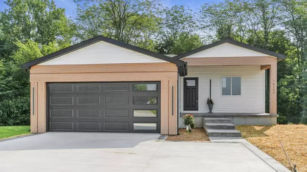 16389 Hawk Ridge Court, Harlan, IN 46743