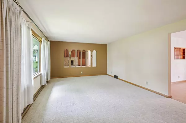 5608 Maldwyn Lane, Madison, WI 53716