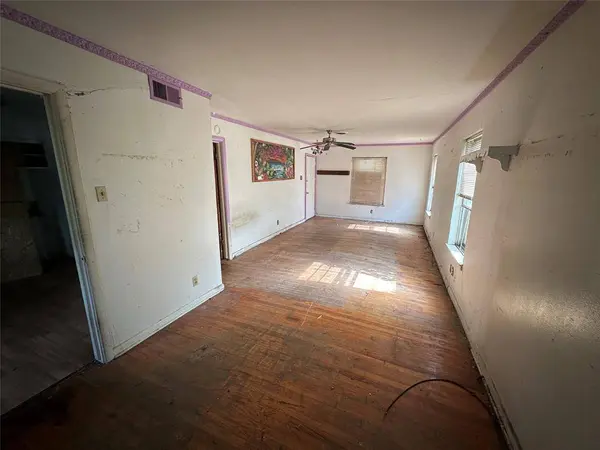 2409 Barnes Bridge Road, Dallas, TX 75228