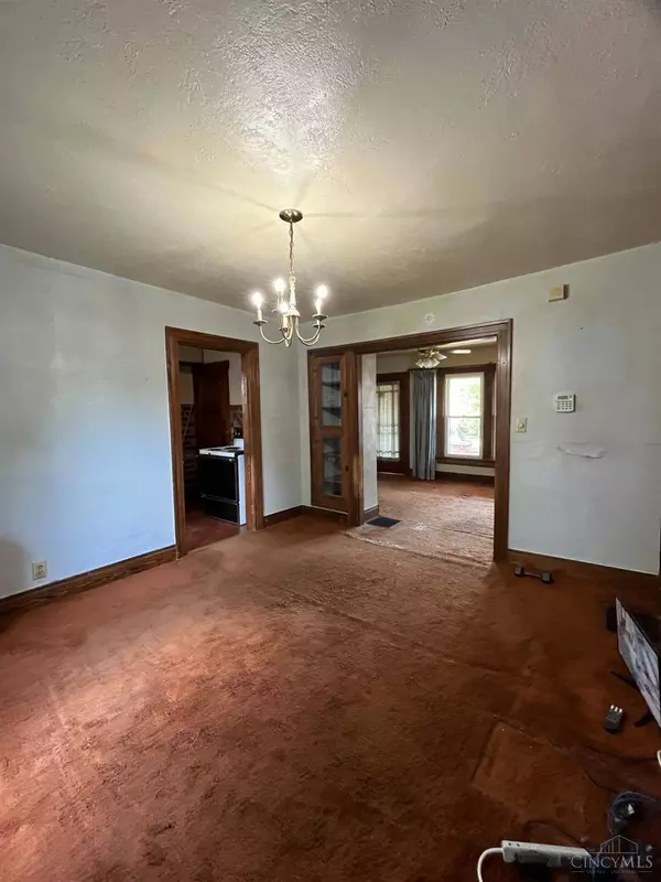 130 Knecht Dr, Dayton, OH 45405