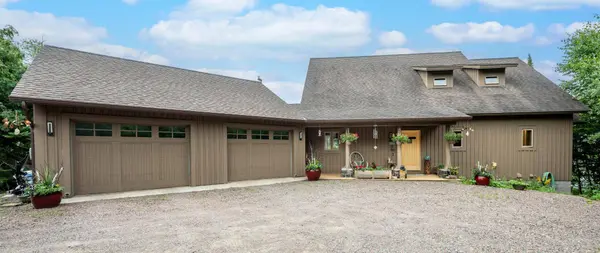 72 Chimney Rock RD, Hovland, MN 55606