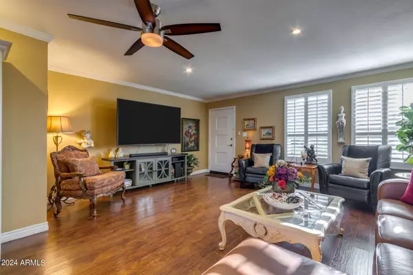 5889 E THOMAS Road, Scottsdale, AZ 85251