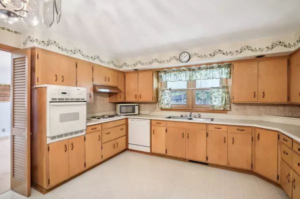 5608 Maldwyn Lane, Madison, WI 53716