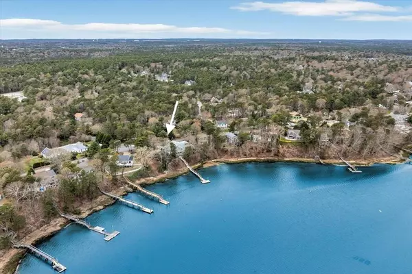 55 Quaker Run, Mashpee, MA 02649