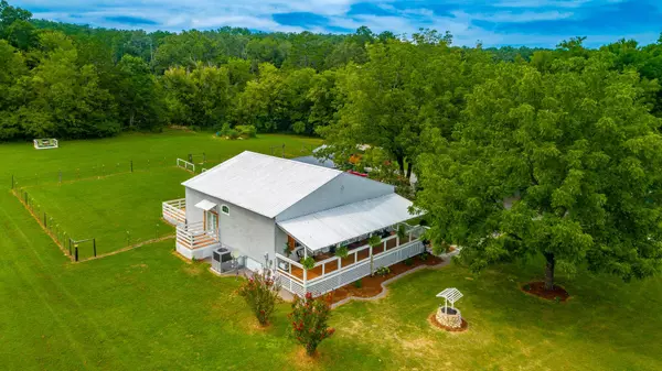 4458 Cloverdale Rd, Rising Fawn, GA 30738