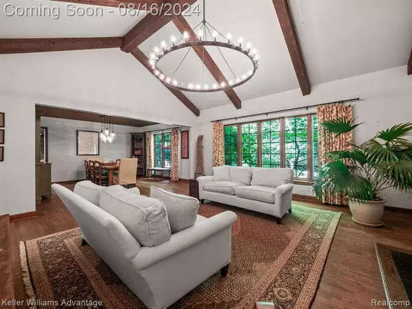 21603 Beauford Lane, Northville, MI 48167