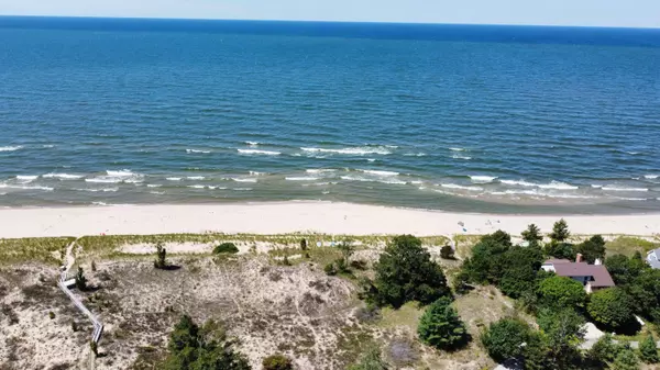 VL Wilderness Trail, Grand Haven, MI 49417