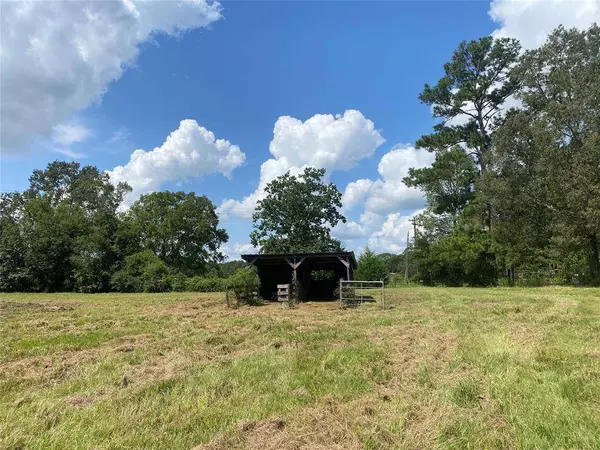 330 County Road 2850, Cleveland, TX 77327