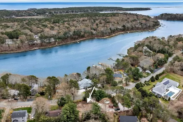 55 Quaker Run, Mashpee, MA 02649