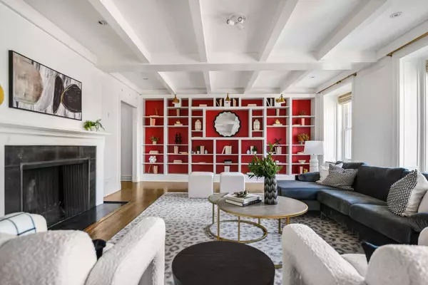 1255 N State Pkwy #8AC, Chicago, IL 60610