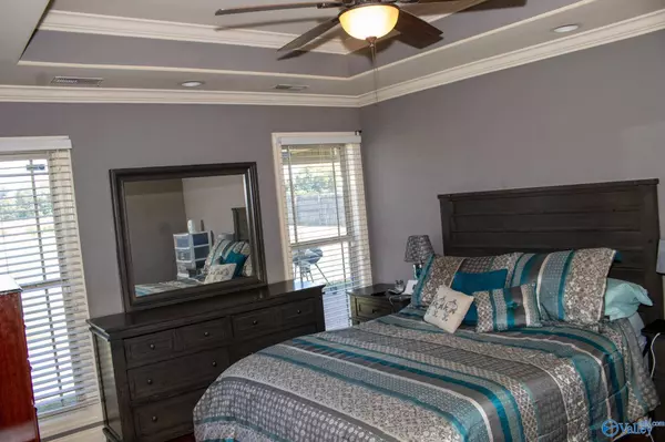 119 Evergreenview Drive, Hazel Green, AL 35750