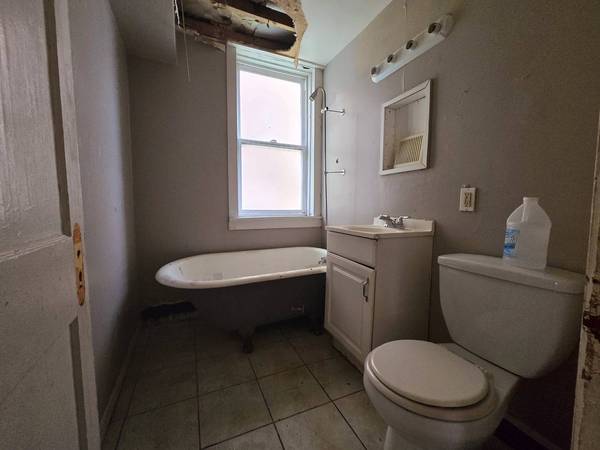 10618 S Ewing AVE, Chicago, IL 60617