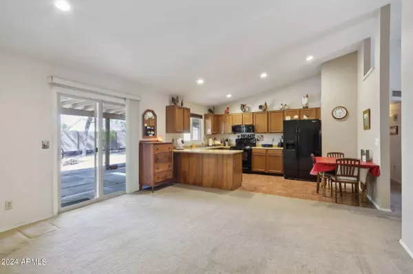 7232 W CAMERON Drive, Peoria, AZ 85345