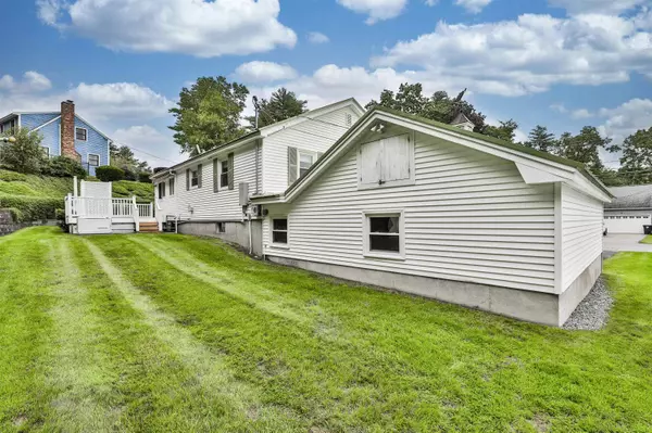 30 Catalina LN, Nashua, NH 03064