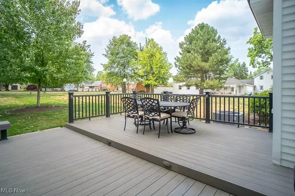 6554 Beechwood DR, Independence, OH 44131