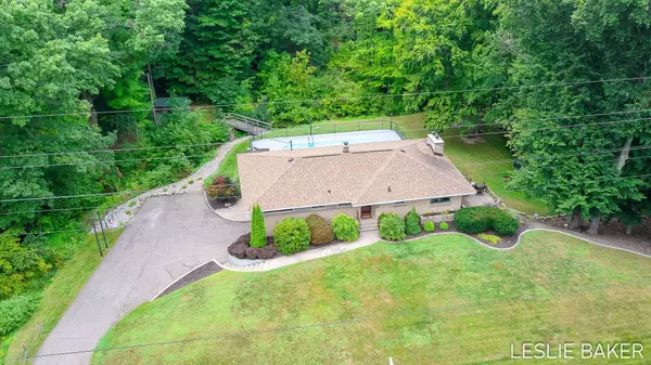 104 Country Club Road, Holland, MI 49423