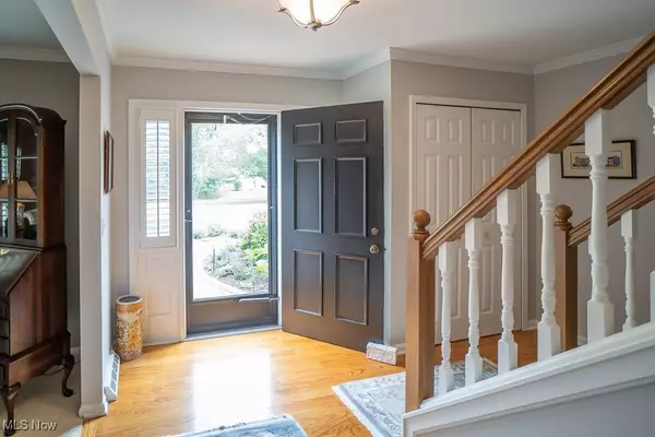 6554 Beechwood DR, Independence, OH 44131