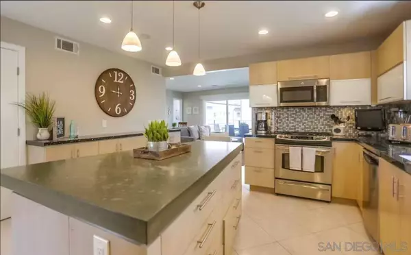 833 Rockaway Ct, San Diego, CA 92109