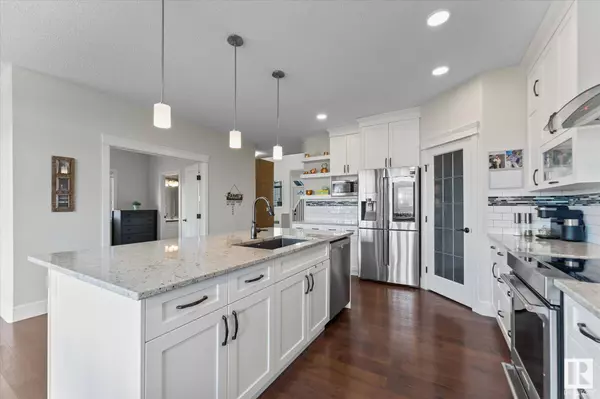 5437 ALLBRIGHT SQ SW, Edmonton, AB T6W 3H7