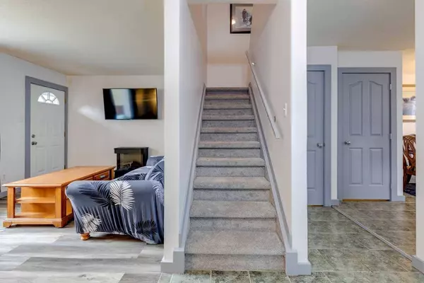 2211 19 ST NE #223, Calgary, AB T2E4Y5