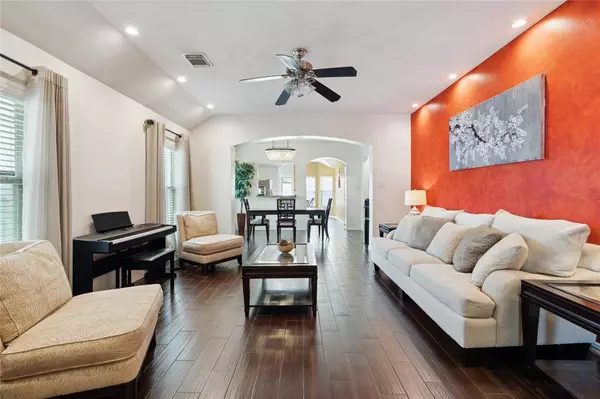 1815 Rock Ridge DR, Houston, TX 77049