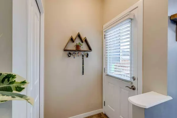 675 River Heights CRES, Cochrane, AB T4C 0R7