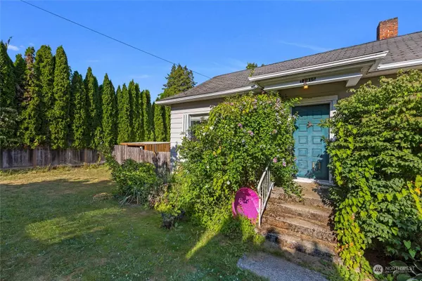 17915 Larch WAY, Lynnwood, WA 98037