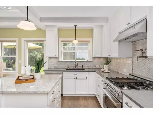 1714 SE 57TH AVE, Portland, OR 97215