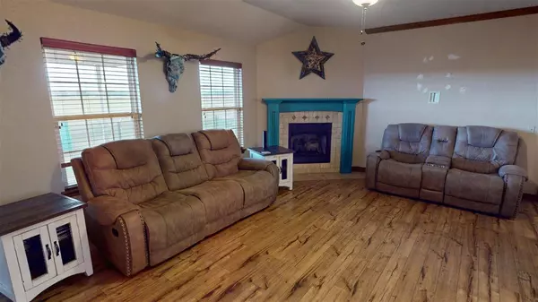 104 NW 6th Ave, Sterling, OK 73567