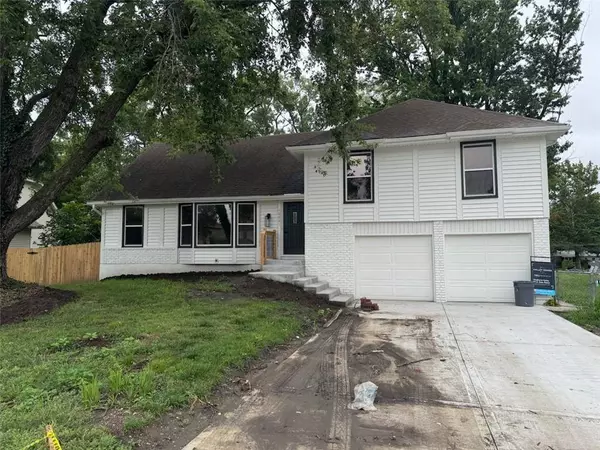 10021 Knox DR, Overland Park, KS 66212