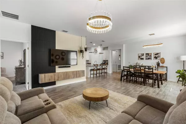 6304 CHIRPINE LN, Saint Cloud, FL 34771