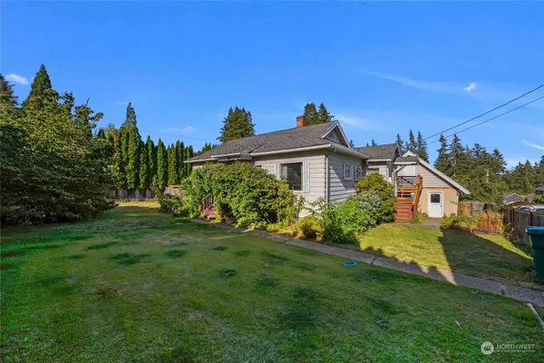 17915 Larch WAY, Lynnwood, WA 98037