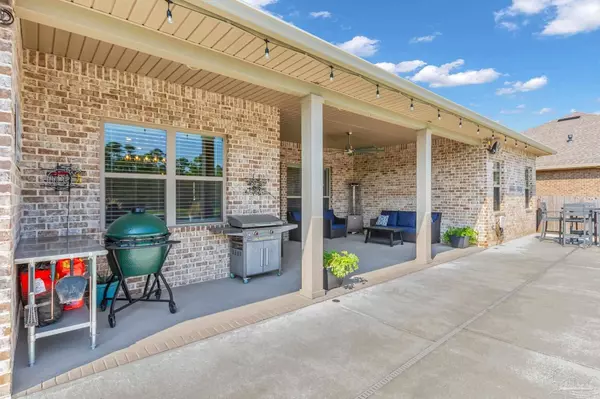 428 Broadleaf Cir, Cantonment, FL 32533